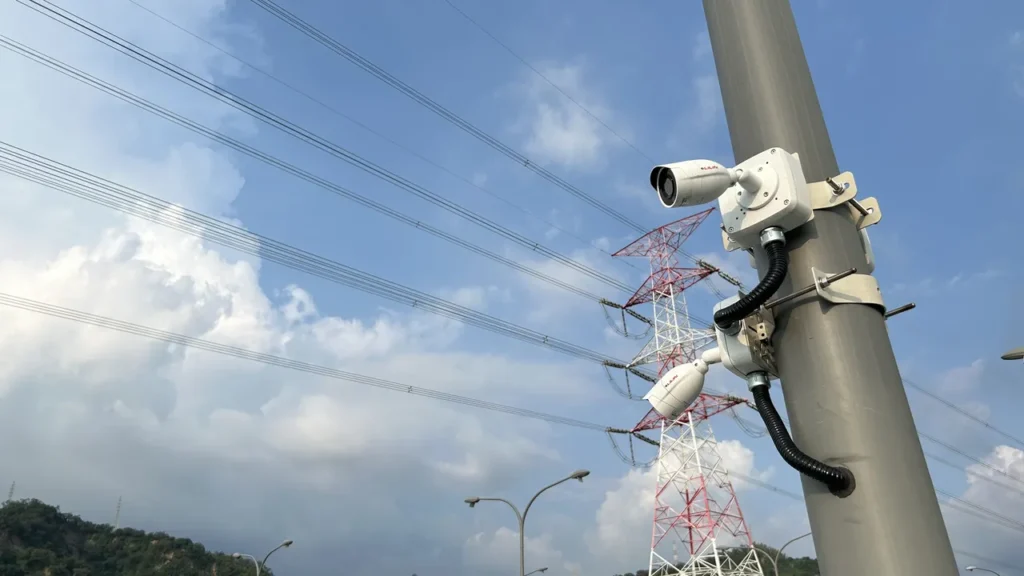 Traffic Management at Freeway Service Area